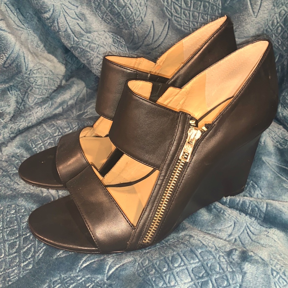 Ann Taylor Sandals - size 9M - black